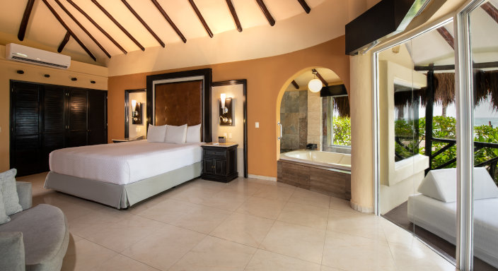 Beachfront casita swim up suite