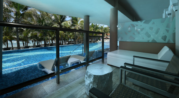 Oceanfront Swim-Up Pool Suite