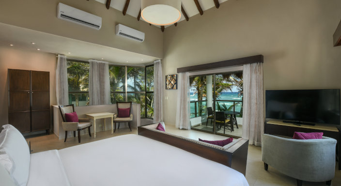 One Bedroom Presidential Beachfront Villa