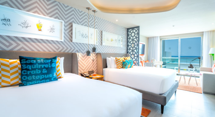 Penthouse Swim-Up Oceanfront Connecting Suite